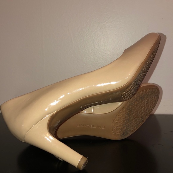 Bandolino Lantana Taupe Heels - Picture 8 of 8
